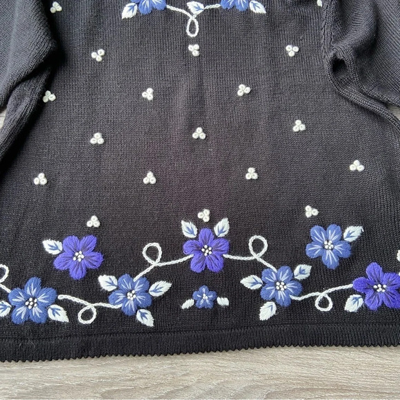 Vintage Alia Floral Embroidery Grandmacore  Sweater - Picture 11 of 16